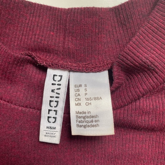 ⭐️SOLD⭐️Ribbed Mock-Neck Bodycon Dress - Picture 3 of 6